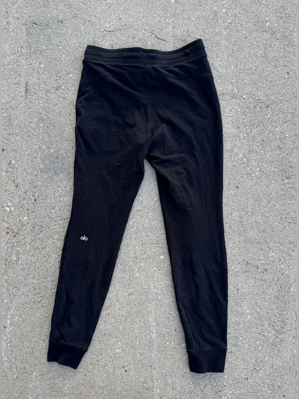 Alo Yoga Urban Moto Sweatpant in Black - Medium